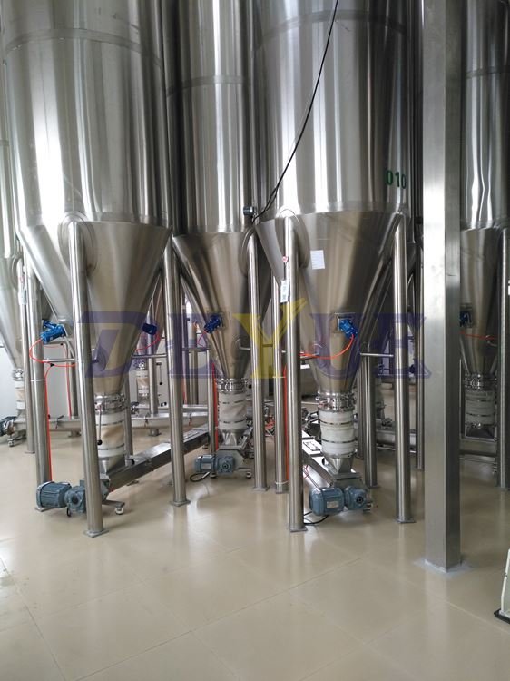 動(dòng)物醫(yī)藥生產(chǎn)線-螺帶混合機(jī)(圖7) 動(dòng)物醫(yī)藥生產(chǎn)線-螺帶混合機(jī)(圖7)